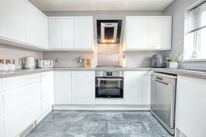 Kitchen- click for photo gallery